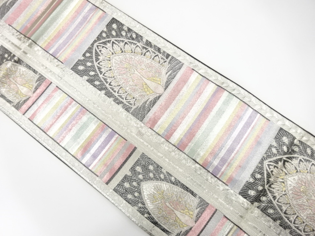 縞に孔雀模様織り出し　袋帯